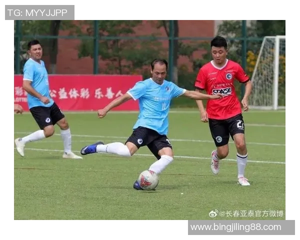 吉林卫视亚泰足球明星助力地方足球发展展现青春活力与团队精神